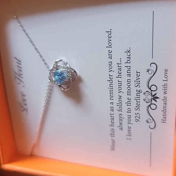 Cute new necklace. - Picture 3 of 3